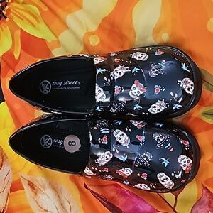 Like New Skeleton Clogs Sz. 8
